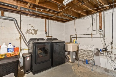 Welcome to 20 Flamingo Dr in Gates, fully renovated ranch-style - photo 39