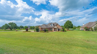 Beautifully maintained brick home with cut stone accents. Easy - photo 40