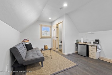 Welcome to Willow Bend, a custom-built log home on WY's iconic - photo 41
