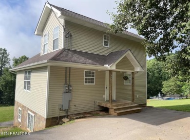 Lake Home For Sale in Andersonville, Tennessee