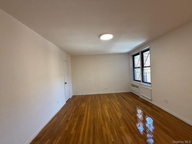Sponsor unit. No board approval needed. Spacious well-maintained - photo 5