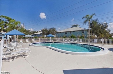 Beautifully renovated 2-bedroom, 2-bathroom first-floor - photo 6