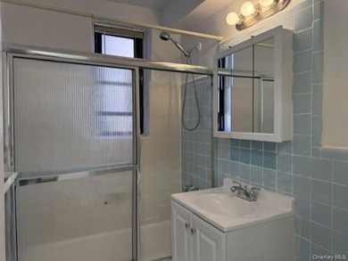 Sponsor unit. No board approval needed. Spacious well-maintained - photo 6