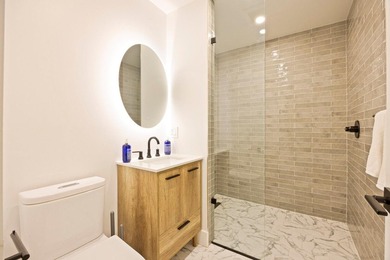 391 Manhattan Avenue A masterfully renovated South Harlem - photo 18