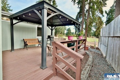 Welcome to your serene retreat in Parkwood Estates, a peaceful - photo 28