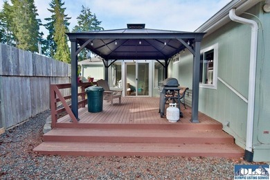 Welcome to your serene retreat in Parkwood Estates, a peaceful - photo 29