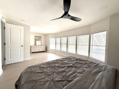 WOW!! WOW!!WOW!! 1440sqft of transformed space! Full interior - photo 31