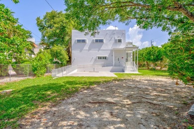 Live and/or work in this RARE 100' of waterfront re-development - photo 3