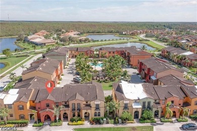 Charming, turnkey furnished Santa Anna townhome situated on a - photo 27