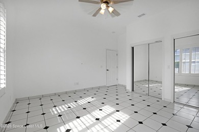 Exceptional value in this custom-built 3,300 sq. ft. concrete - photo 35
