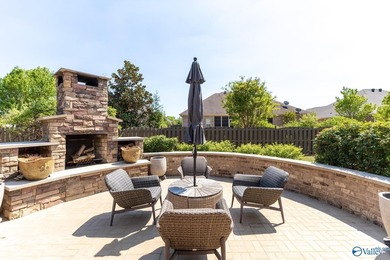Luxury meets lifestyle in this updated Lake Forest retreat - photo 6