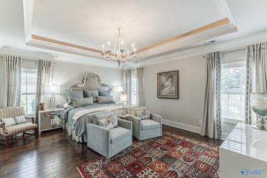 Luxury meets lifestyle in this updated Lake Forest retreat - photo 8