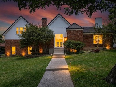 Truly one-of-a-kind, this spectacular dream home takes luxury - photo 2