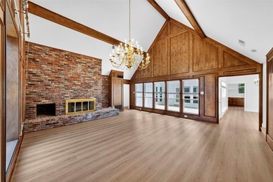 Truly one-of-a-kind, this spectacular dream home takes luxury - photo 7
