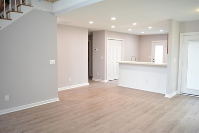 New Reduced Price! Beautifully renovated 1,754 sq ft golf course - photo 3