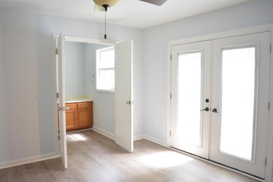 New Reduced Price! Beautifully renovated 1,754 sq ft golf course - photo 8