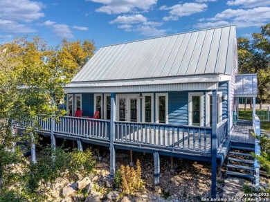 Lake Home For Sale in Canyon Lake, Texas