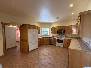 !PRICE REDUCED! Southwest Style, Clean as a whistle, and Move-In - photo 24