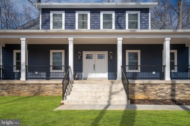 Welcome to 261 Washington St., where every detail has been - photo 8