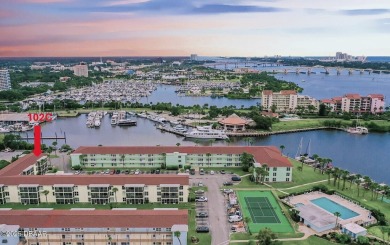 (private lake, pond, creek) Condo For Sale in Daytona Beach Florida