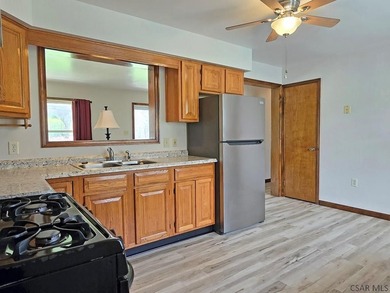 Tucked into the heart of an outdoor paradise, this 3 bedroom, 1 - photo 12