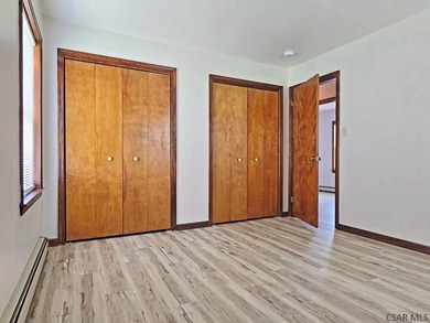 Tucked into the heart of an outdoor paradise, this 3 bedroom, 1 - photo 20