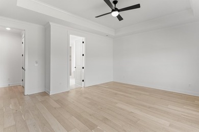 Designed for today's lifestyle, this spacious open floor plan - photo 20