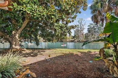 LOCATION LOCATION! A Spacious Waterfront 4 bedroom, 2 bathroom - photo 24