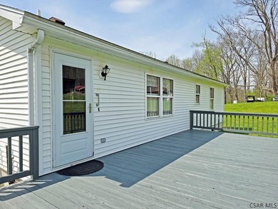 Tucked into the heart of an outdoor paradise, this 3 bedroom, 1 - photo 26