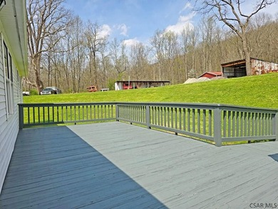 Tucked into the heart of an outdoor paradise, this 3 bedroom, 1 - photo 27