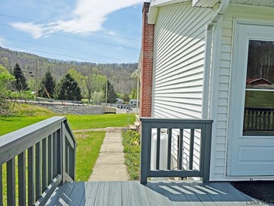 Tucked into the heart of an outdoor paradise, this 3 bedroom, 1 - photo 30