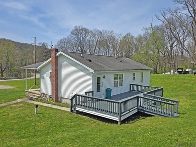 Tucked into the heart of an outdoor paradise, this 3 bedroom, 1 - photo 33