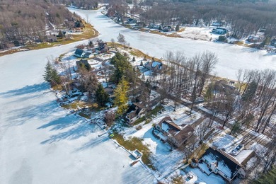 Beautiful lakefront home on Lake Laura in Canadian Lakes! This - photo 34