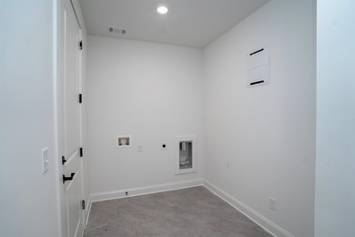 Designed for today's lifestyle, this spacious open floor plan - photo 35