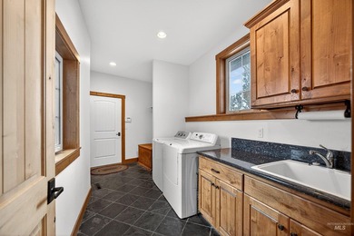 Amazing opportunity in beautiful Jug Mountain Ranch McCall. This - photo 38