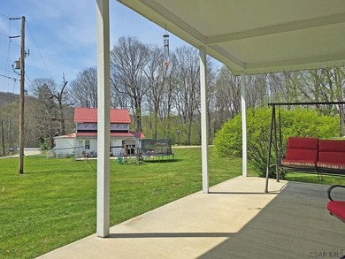 Tucked into the heart of an outdoor paradise, this 3 bedroom, 1 - photo 46