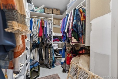 LOCATION LOCATION! A Spacious Waterfront 4 bedroom, 2 bathroom - photo 49