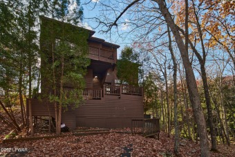 (private lake, pond, creek) Home For Sale in Bushkill Pennsylvania