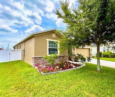 SELLER MOTIVATED!! POND VIEW!! NEW ROOF!! Located in the - photo 4