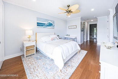 Just in time for summer! Fully renovated. Nothing to do but - photo 8