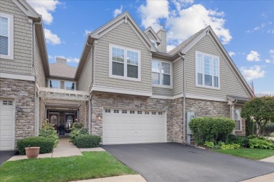 Lake Townhome/Townhouse For Sale in Wauconda, Illinois