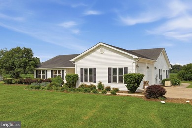 *** Agent: night worker Monday through Friday. Showings 2:00 PM - photo 2
