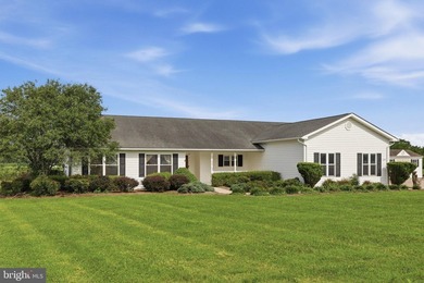 *** Agent: night worker Monday through Friday. Showings 2:00 PM - photo 3