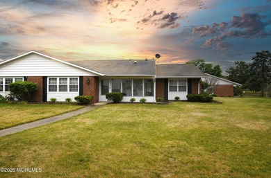 Welcome to the charming 55+ gated community of Leisure Village - photo 2