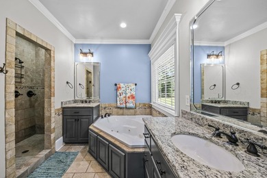 EXTRAORDINARY OPPORTUNITY TO OBTAIN OVER 4 ACRES OF PRIME LEVEL - photo 33