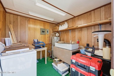 Welcome to the Gator Hole, a rare waterfront retreat where - photo 50