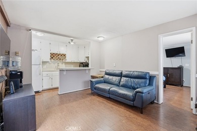 Discover this thoughtfully updated 1 bedroom, 1 bathroom end - photo 2