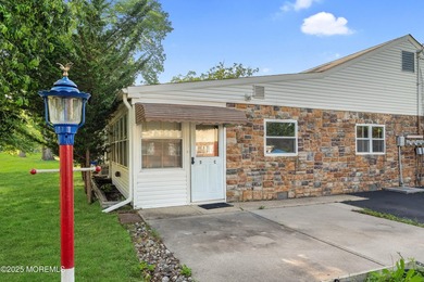 Welcome to Cedar Glen Homes, a sought after 55+ community - photo 1