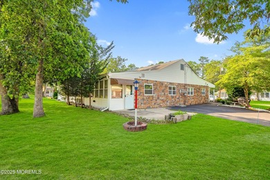 Welcome to Cedar Glen Homes, a sought after 55+ community - photo 4