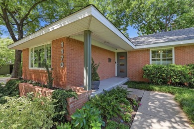 Beautifully maintained and located in the charming enclave of - photo 2